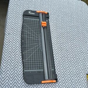 Exactl cutting board